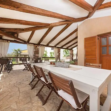 Vally Holiday home