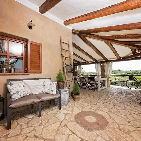 Vally Holiday home *